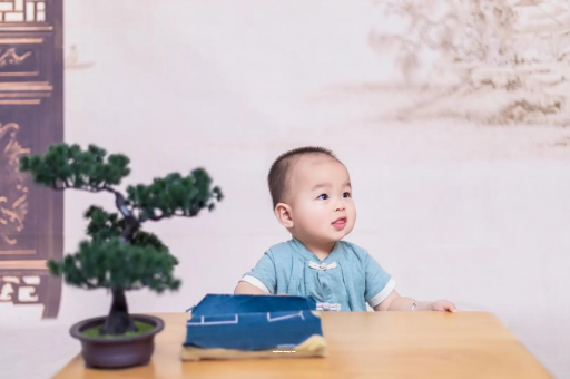 漳州怀孕肚子中间凹两边凸